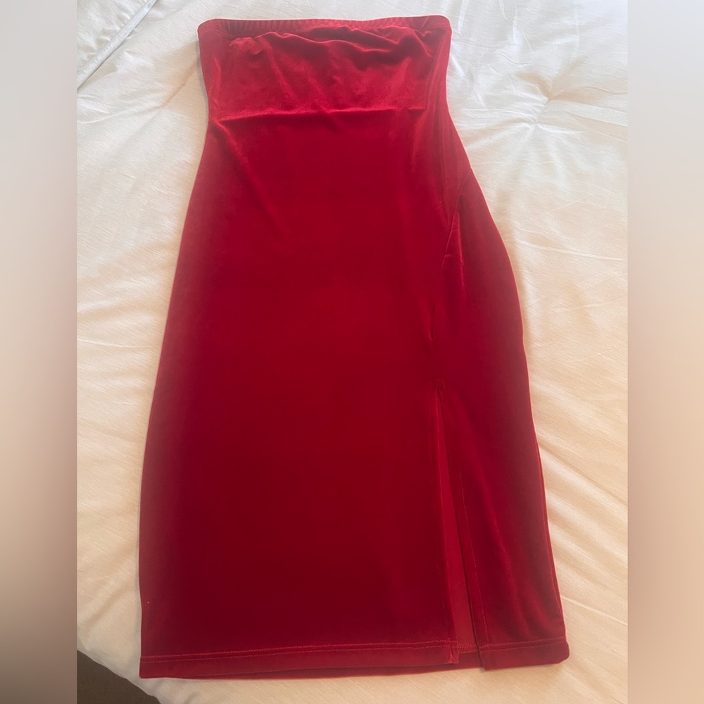 Strapless red velvet dress. Size Medium.